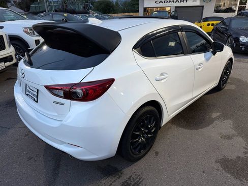 Used 2017 MAZDA MAZDA3 Grand Touring FWD image 9