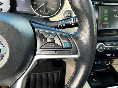 Used 2019 Nissan Rogue Sport SL w/ Premium Package image 22