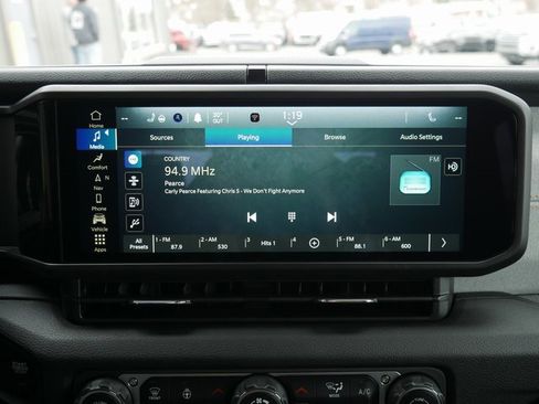 Used 2024 Jeep Gladiator Sport image 21