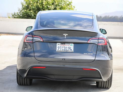 Used 2025 Tesla Model Y Performance AWD/4WD image 6