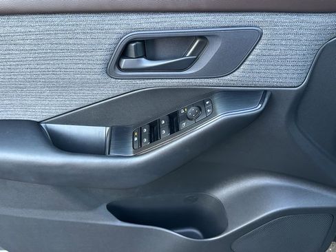 Certified 2023 Nissan Rogue S image 8