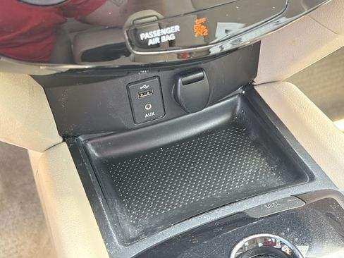 Used 2014 Nissan Rogue S FWD image 13
