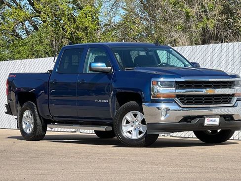 Used 2018 Chevrolet Silverado 1500 LT w/ All Star Edition AWD/4WD image 2