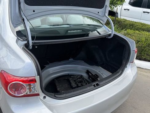 Used 2011 Toyota Corolla LE FWD image 16