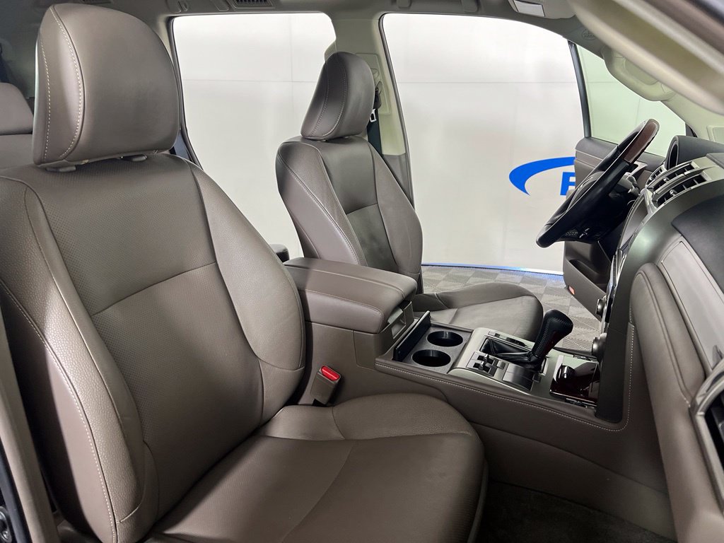 Used 2015 Lexus GX 460 w/ Premium Package AWD/4WD image 12