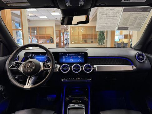 Used 2024 Mercedes-Benz GLB 250 w/ Exclusive Package image 6