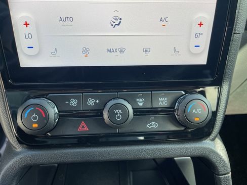 Used 2025 Ford Ranger XLT w/ Equipment Group 301A High image 27