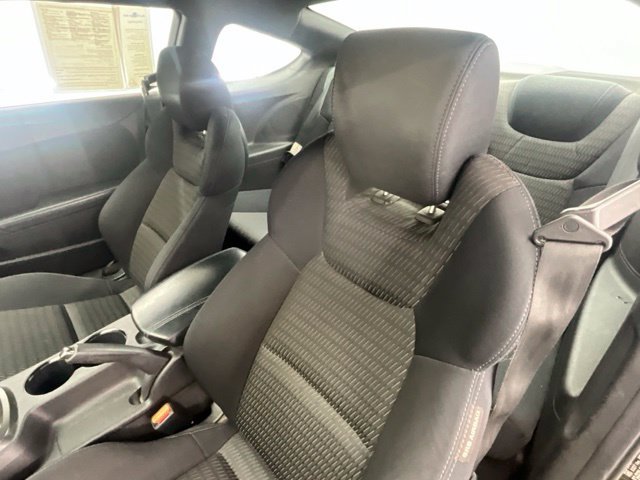 Used 2015 Hyundai Genesis 3.8 RWD image 5