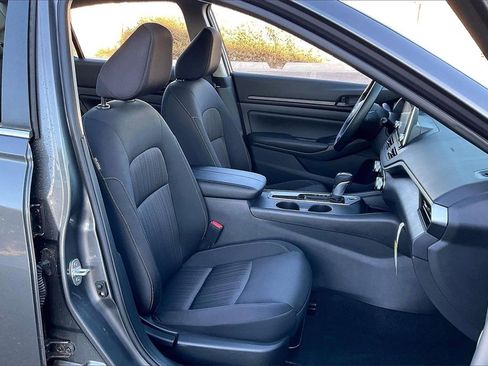Used 2025 Nissan Altima 2.5 S image 7