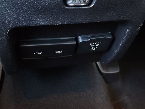 Used 2020 Jeep Cherokee Limited image 14