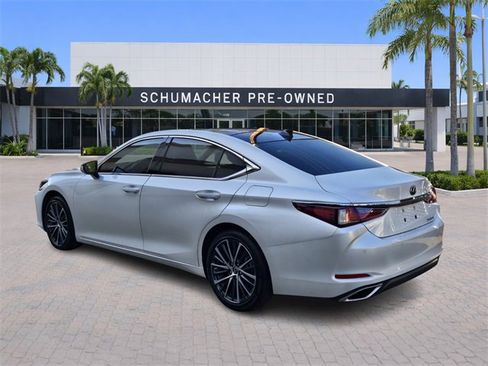 Used 2022 Lexus ES 350 w/ Premium Package image 5
