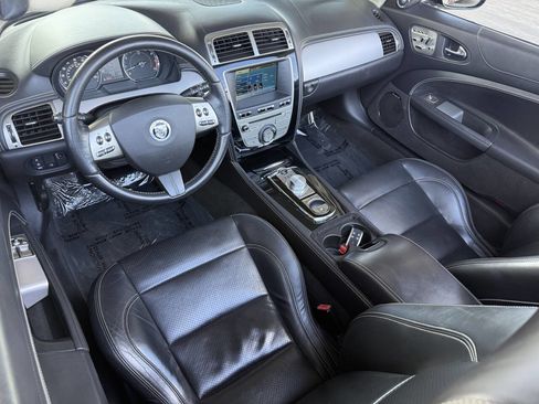 Used 2010 Jaguar XK Convertible image 21