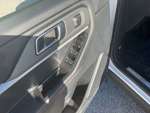 New 2026 Ford Explorer ST-Line w/ ST-Line Street Pack image 20