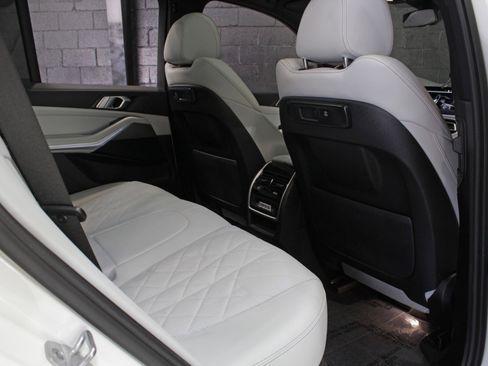 Used 2023 BMW X5 xDrive40i w/ M Sport Package AWD/4WD image 45