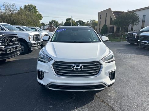Used 2019 Hyundai Santa Fe XL image 2
