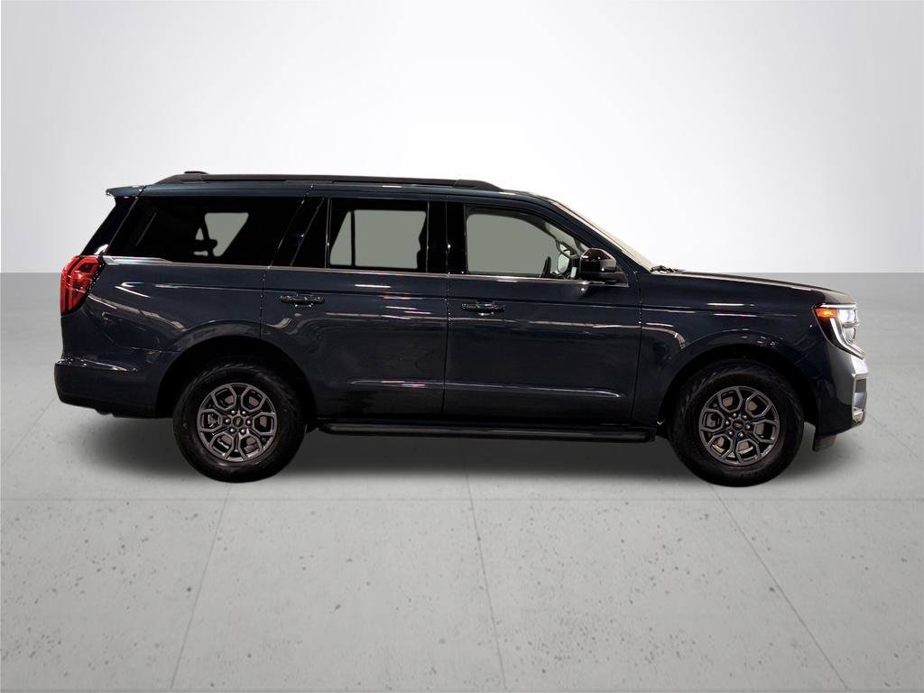 Used 2025 Ford Expedition Active AWD/4WD image 9