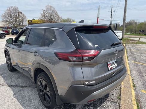 Used 2023 Nissan Rogue SV image 8