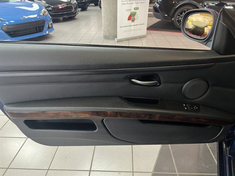Used 2011 BMW 328i Coupe RWD image 22