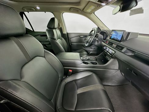 Used 2023 Honda Pilot Touring image 39