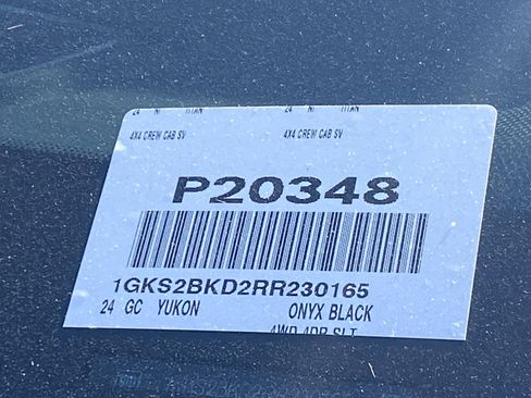 Used 2024 GMC Yukon SLT image 32