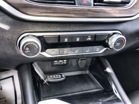 Used 2023 Nissan Altima 2.5 SV image 18