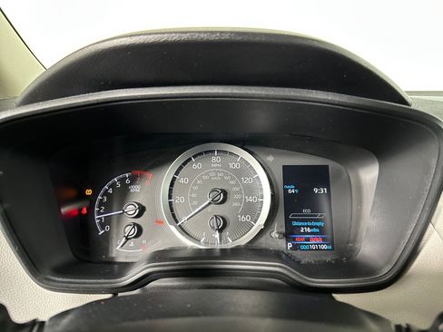Used 2021 Toyota Corolla LE image 17
