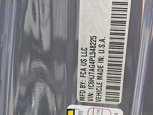 Used 2023 Jeep Gladiator Willys image 21