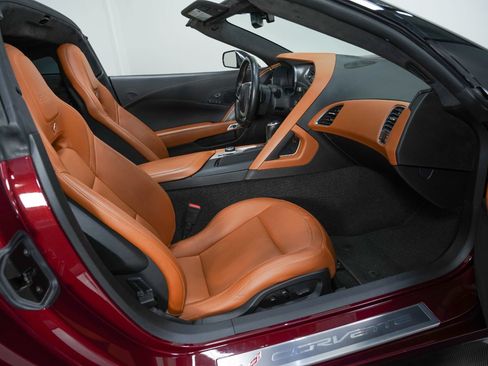 Used 2016 Chevrolet Corvette Z06 w/ 3LZ Preferred Equipment Group RWD image 2