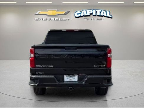 Used 2025 Chevrolet Silverado 1500 Custom image 5