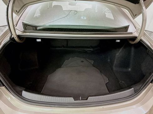 Used 2024 Chevrolet Malibu LT image 29