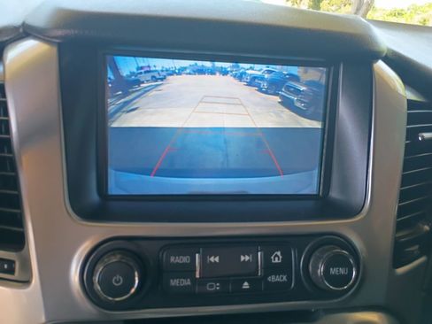 Used 2018 Chevrolet Tahoe 2WD w/ Remote Keyless Entry Package image 8