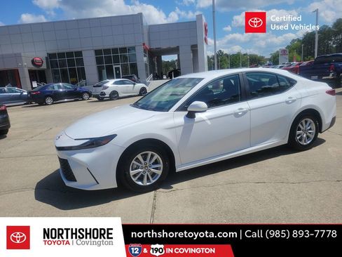 Certified 2025 Toyota Camry LE FWD image 1