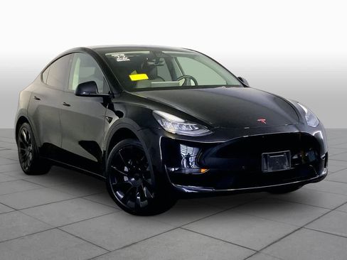 Used 2022 Tesla Model Y Long Range AWD/4WD image 2