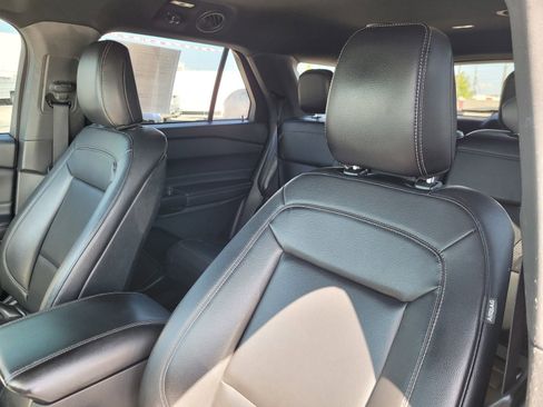 Used 2020 Ford Explorer XLT w/ Equipment Group 202A RWD image 17