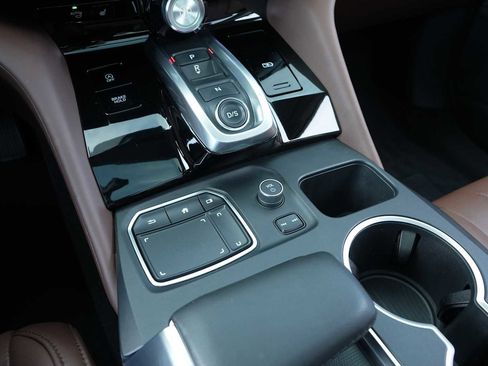 Used 2024 Acura MDX SH-AWD w/ Technology Package image 22