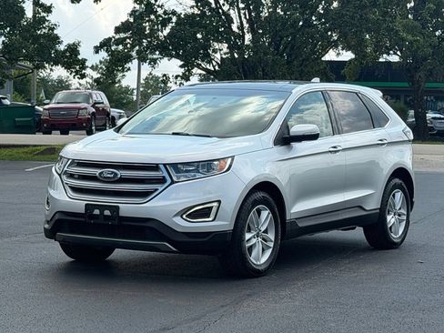 Used 2017 Ford Edge SEL w/ Equipment Group 201A AWD/4WD image 4