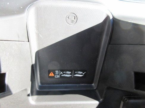 Used 2022 Chevrolet Silverado 1500 High Country w/ Technology Package image 21