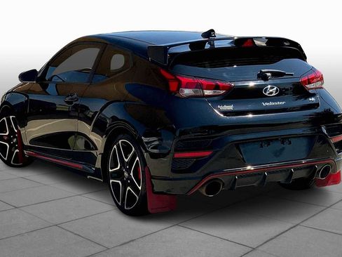 Used 2022 Hyundai Veloster N image 11