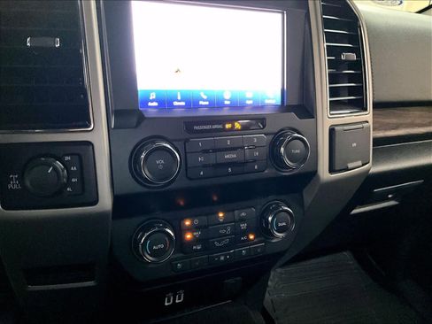 Used 2020 Ford F150 Lariat w/ FX4 Off-Road Package image 33