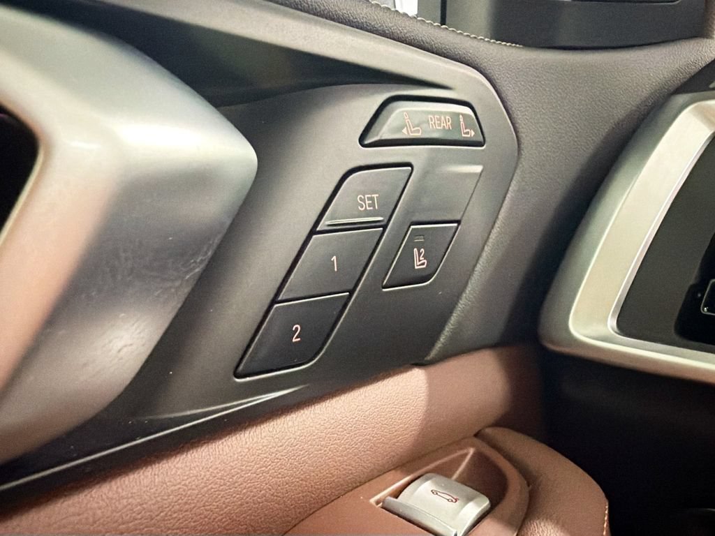 Used 2024 BMW X7 xDrive40i AWD/4WD image 22