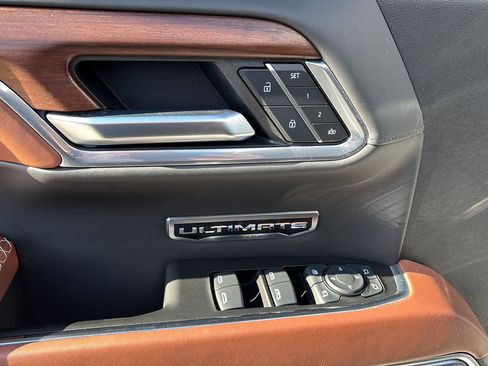 Used 2025 GMC Sierra 1500 Denali Ultimate image 18