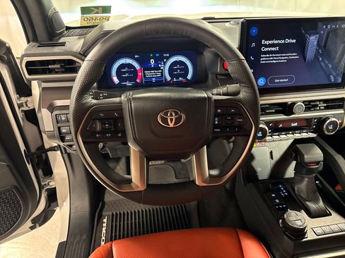 Used 2024 Toyota Tacoma TRD Off-Road w/ TRD Off Road Premium Package AWD/4WD image 15