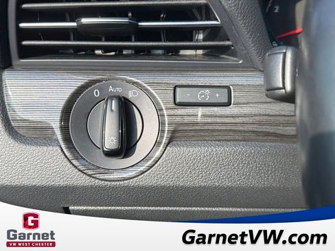 Used 2021 Volkswagen Passat 2.0T R-Line image 31