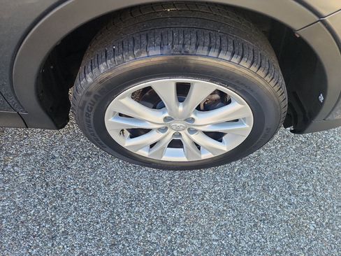 Used 2014 Toyota RAV4 Limited image 14