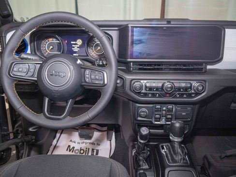 Used 2024 Jeep Wrangler Sport S image 19