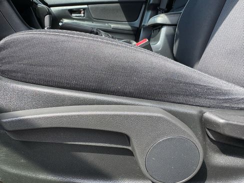 Used 2013 Subaru Impreza 2.0i Sport Premium image 16