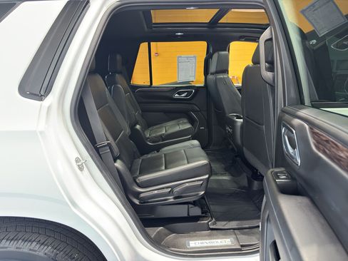 Used 2023 Chevrolet Tahoe Z71 w/ Luxury Package AWD/4WD image 21