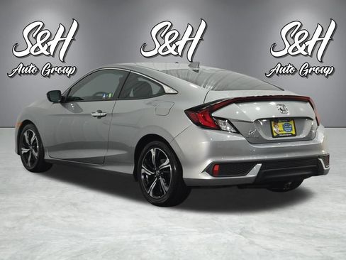 Used 2016 Honda Civic Touring image 16