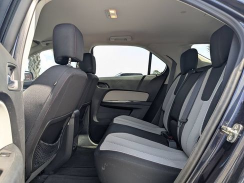 Used 2017 Chevrolet Equinox LS FWD image 17