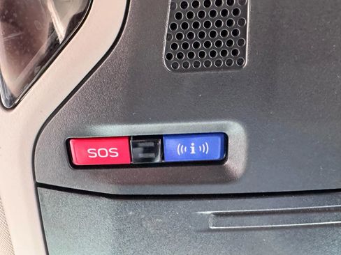 Used 2022 Subaru Legacy Premium image 37